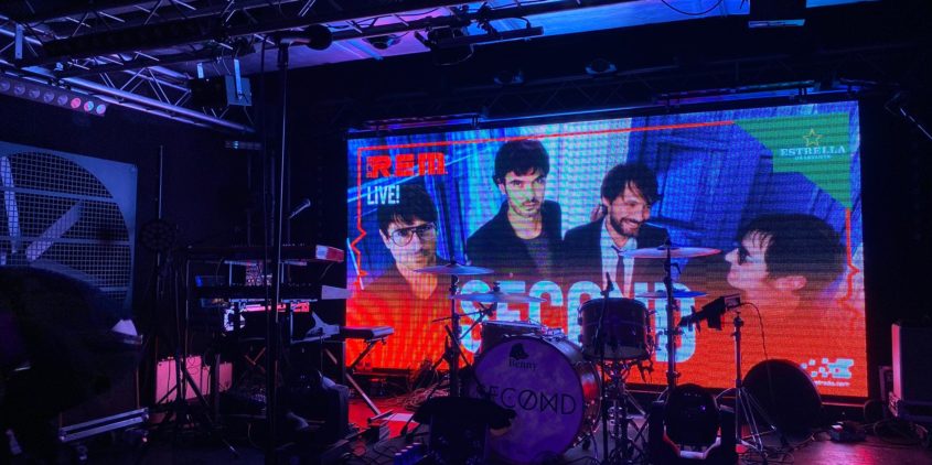 SECOND. GIRA FRACCIONES DE UN SEGUNDO