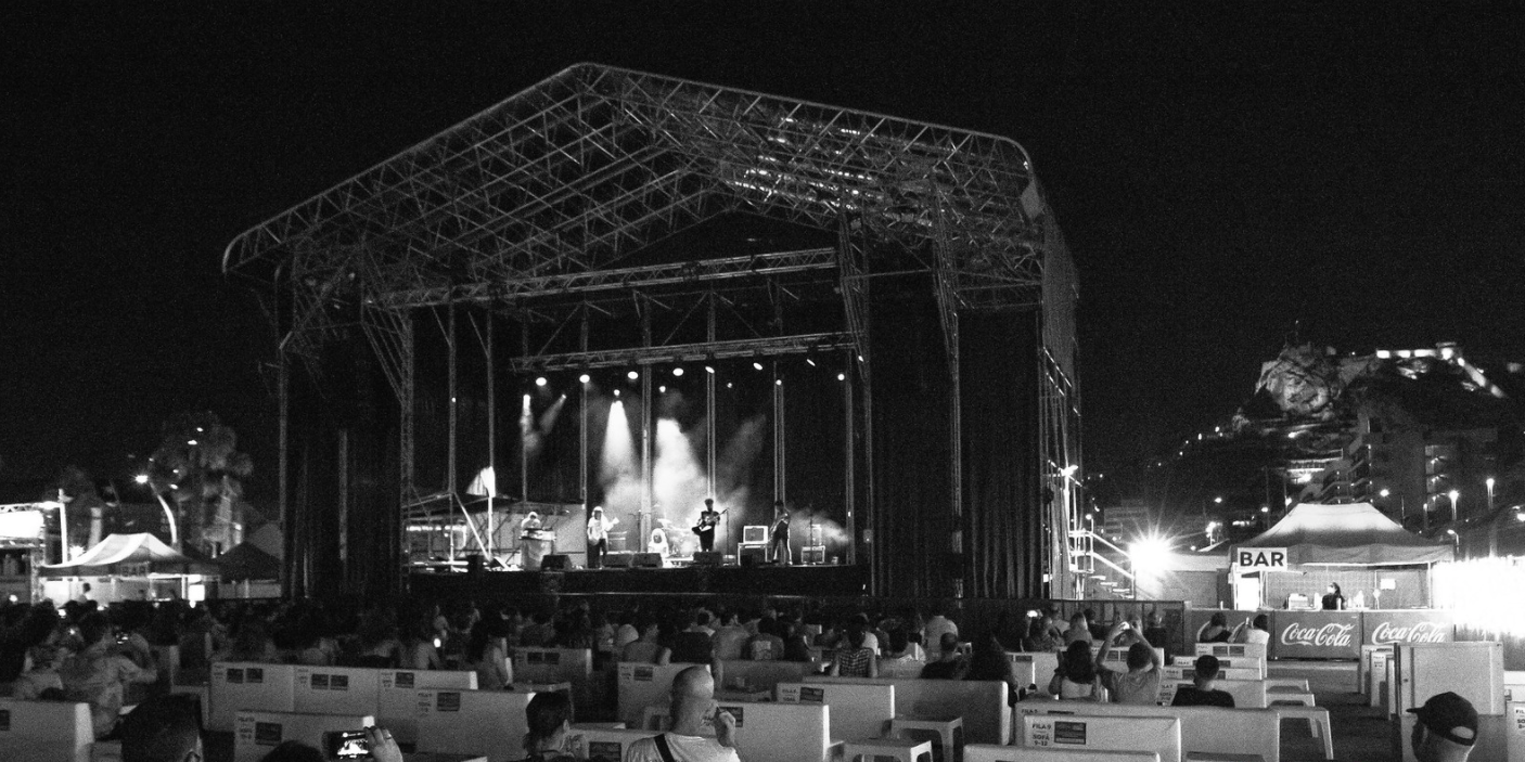 Concierto en el escenario de Noches Mediterráneas