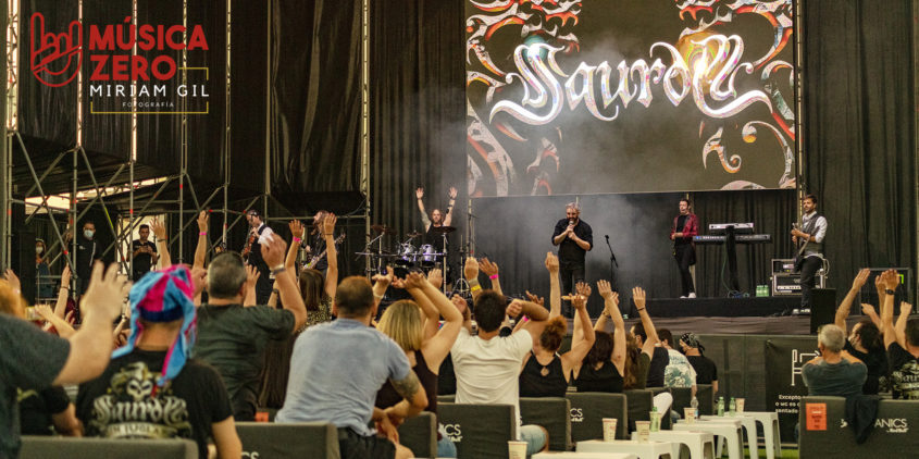 Saurom, grupo y público