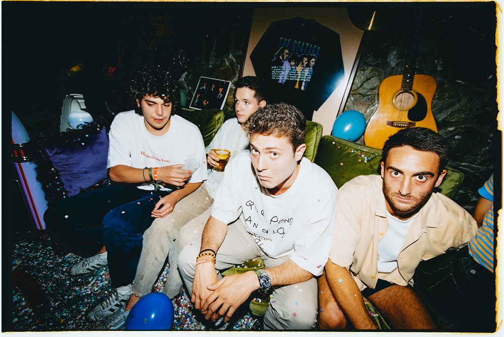 karavan-rocktotal karavana sala confetti